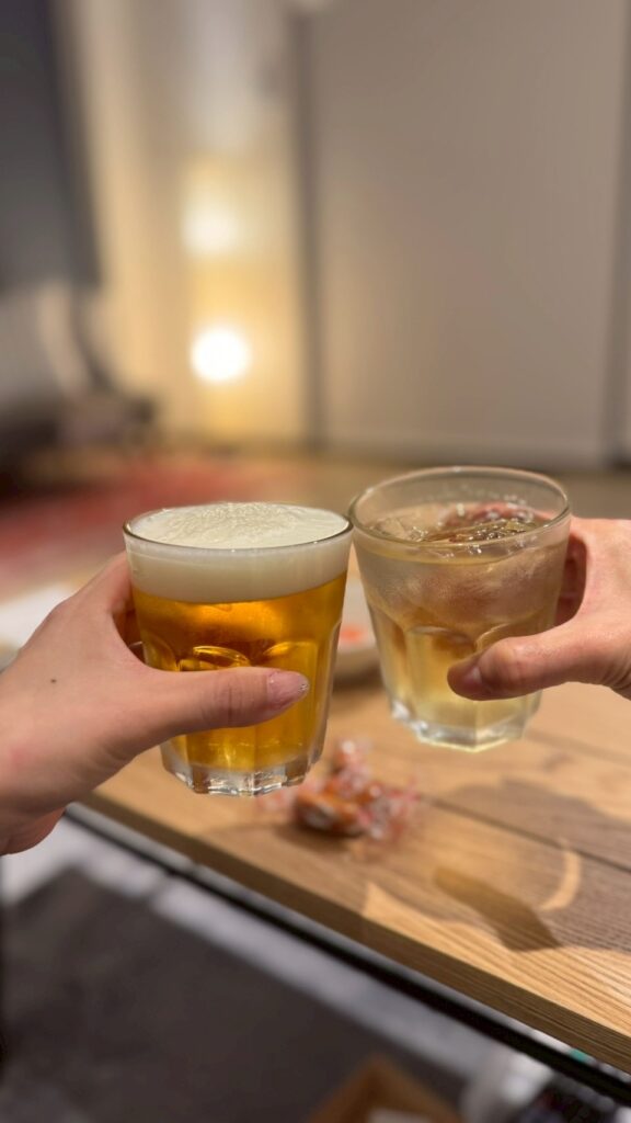 淡路島の一棟貸し宿 LITTLE
みんなで乾杯